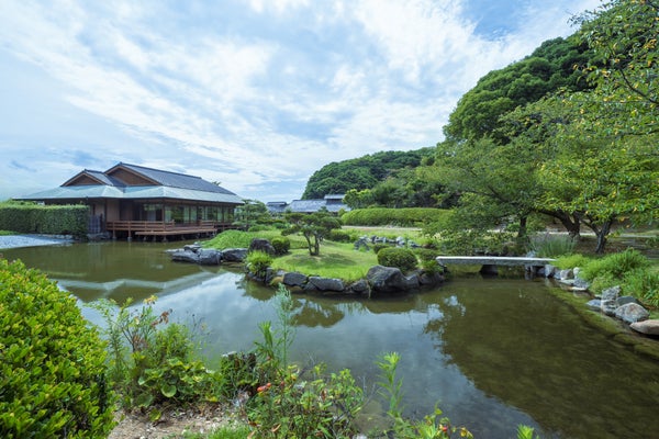 【A/新山口・防府発】 薔薇香る北九州へ!日本屈指のバラの名園ローズガーデンと日本庭園ゆったり散策♪ 日帰り2